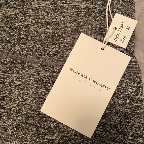 NWT active legging, SzM - Picture 3 of 4